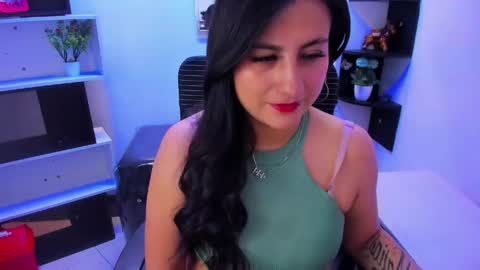 sophi_hardd online show from June 3, 1:47 pm