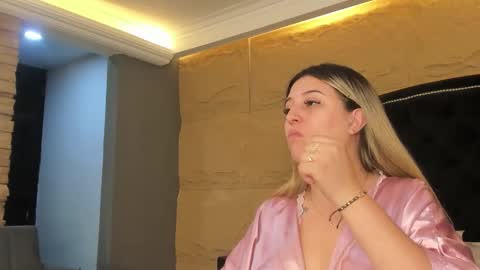 Sophia online show from November 13, 12:30 pm