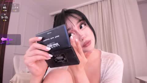 QUEEN OF SQUIRT online show from March 3, 9:05 pm