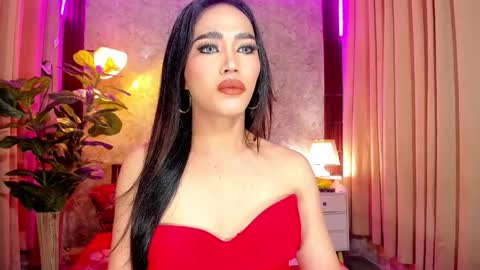 UR HOT SOPHIA online show from November 22, 8:02 am