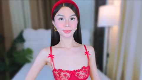 sophiaarmani online show from March 10, 4:14 pm