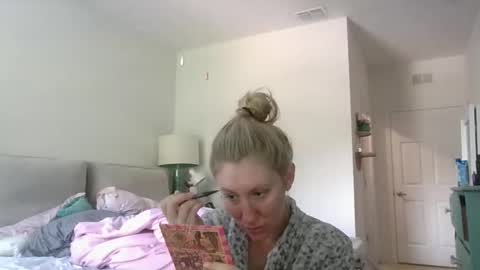 sophiakodakready online show from February 3, 5:39 pm