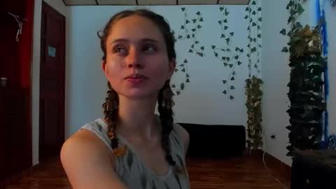 sophiamiller6 online show from April 5, 2:03 pm