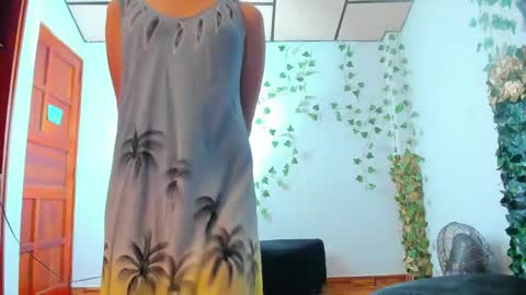 sophiamiller6 online show from March 10, 1:37 pm