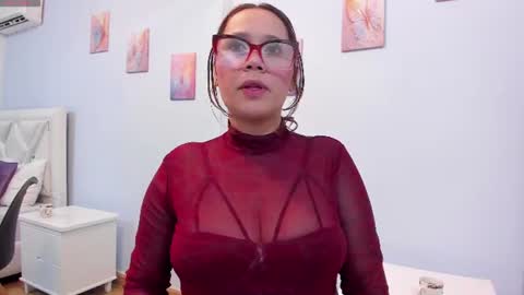 Sophia online show from June 9, 8:19 pm