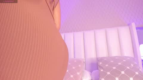 SophiaSmiths online show from November 3, 7:48 pm