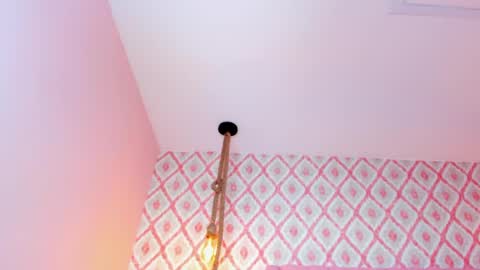 S O P H I A  online show from March 7, 3:28 pm