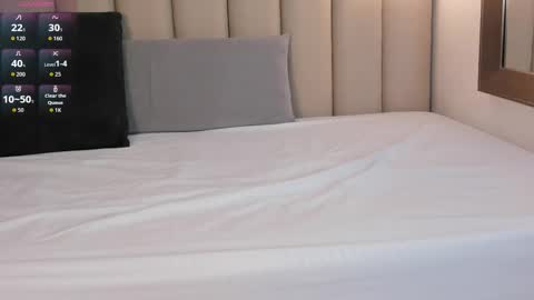 Snapshot of sophidavis chatting on October 17, 1:20 am Sophi  online show from October 17, 1:20 am