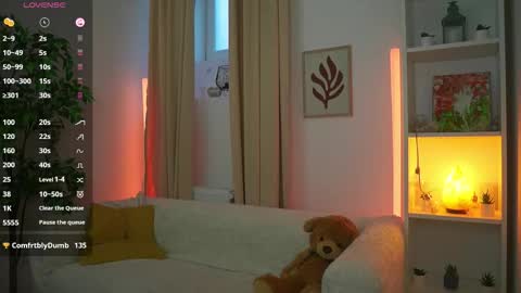 Sophiiiie online show from October 7, 1:29 pm