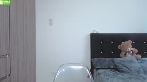 Sophie  online show from October 1, 1:54 pm