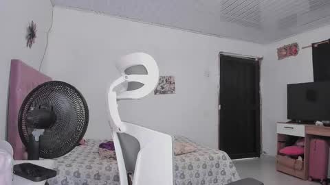 sophie doll online show from February 25, 10:13 pm