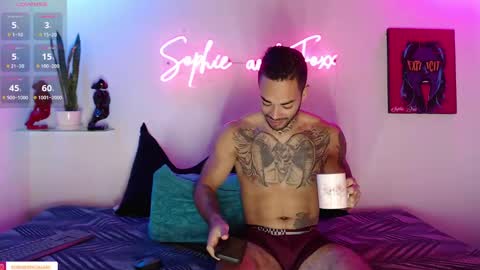 Snapshot of sophie_foxx chatting on February 11, 3:08 pm SOPHIE - FOXX online show from February 11, 3:08 pm