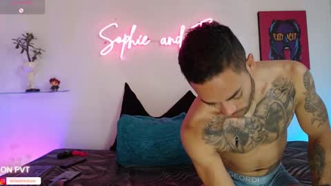 Snapshot of sophie_foxx chatting on September 16, 4:10 pm SOPHIE - FOXX online show from September 16, 4:10 pm