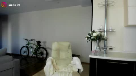 Sonya  online show from June 7, 6:18 am
