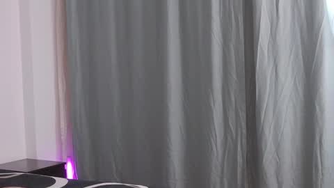 Sophie jeans online show from October 3, 8:39 pm