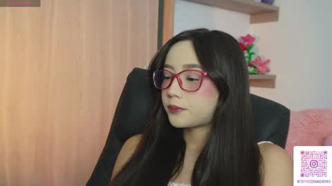 Sophie or Sof online show from May 7, 10:27 pm