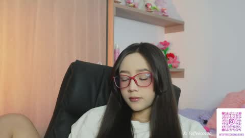 Sophie or Sof online show from June 7, 10:26 pm