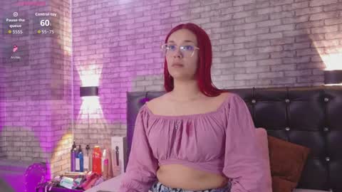 sophie_new25 online show from March 16, 12:31 pm