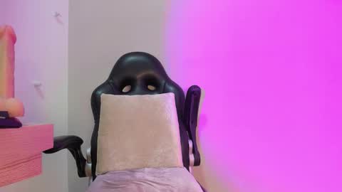 Sophi online show from February 12, 2:20 pm