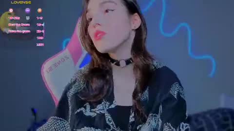 sophie_nomenal_ online show from June 21, 2:34 pm