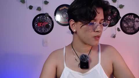 sophie_ross1 online show from October 19, 1:21 am