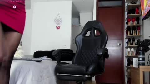 sophiebaker__ online show from June 9, 2:44 am