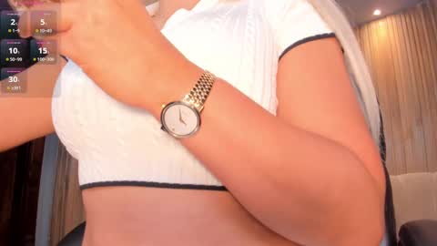 Sophie online show from February 27, 2:25 am