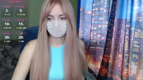 Sophie online show from March 25, 9:05 am