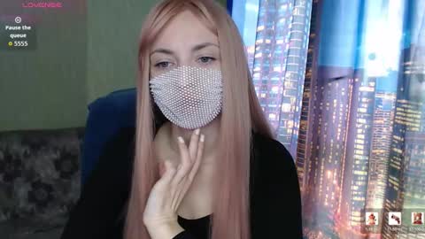 Sophie online show from March 22, 9:02 am