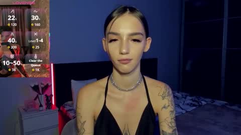 Sophie online show from November 8, 1:08 am