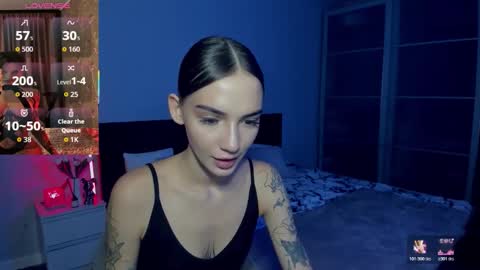 Sophie online show from November 3, 11:50 pm