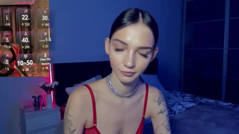 Sophie online show from November 30, 11:50 am