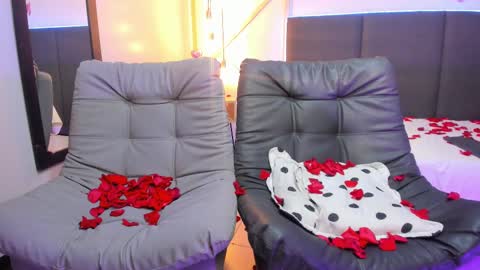 sophieharris__ online show from February 14, 11:09 pm