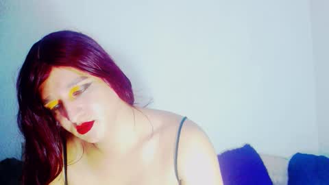 sophiehillsxo online show from February 6, 3:32 am