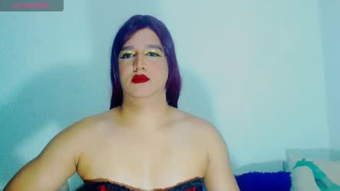 sophiehillsxo online show from May 12, 6:33 am