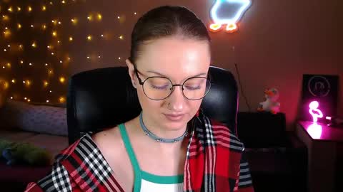 sophieleroux online show from May 15, 11:29 am