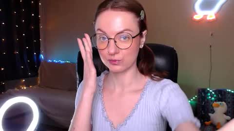 sophieleroux online show from February 19, 11:42 am