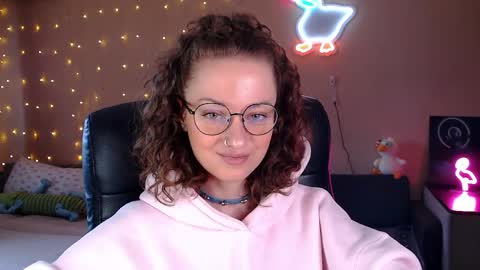 sophieleroux online show from April 28, 12:53 pm