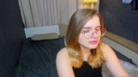 Sophie online show from October 20, 12:32 pm