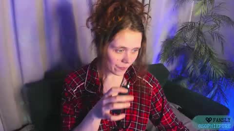 Sophie online show from March 13, 9:51 pm