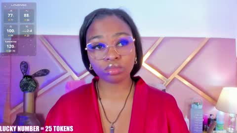 Sophie online show from June 5, 11:59 am