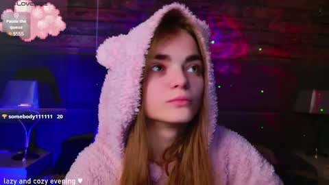 Sophie and my bestie Mandy    online show from December 6, 2:11 pm