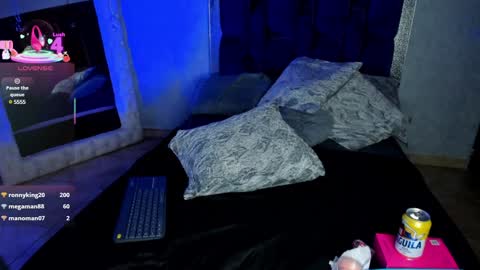 Snapshot of sophiia_gomezz_ chatting on February 26, 12:20 am sophi online show from February 26, 12:20 am