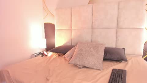 sophiie_rosee online show from July 6, 7:38 pm