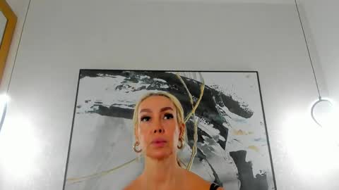 Sophi online show from March 27, 11:00 am