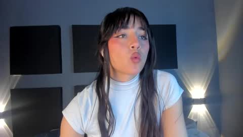 SOPHY ROGERS online show from January 17, 5:41 pm