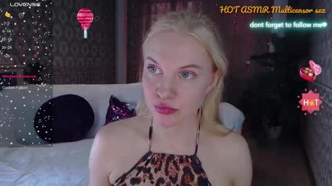 Snapshot of soul_liza chatting on September 11, 4:47 am Lisa online show from September 11, 4:47 am
