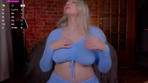 soulmeinme online show from November 17, 7:49 pm