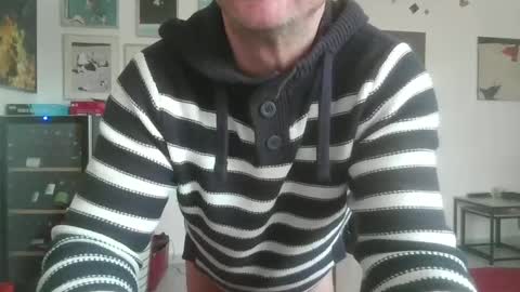 soumisanal2013 online show from February 1, 8:18 am