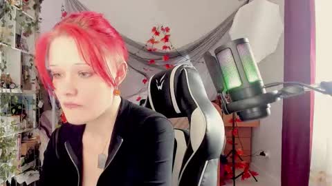 Leah online show from October 14, 10:18 am